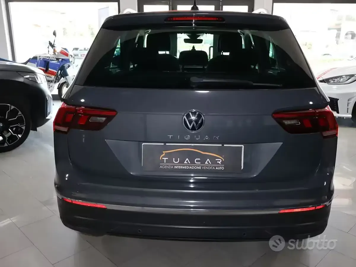Usata VW Tiguan Life 150 CV (110 kW) 2021 Grigio SUV