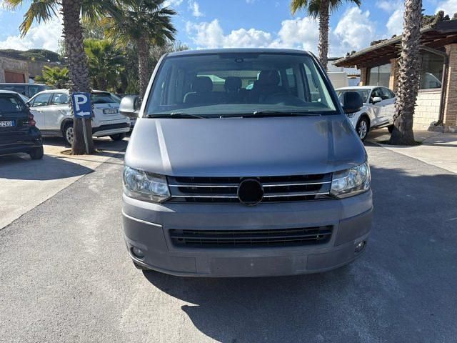 Usata VW Caravelle 180 CV (132 kW) 2012 Grigio Monovolume