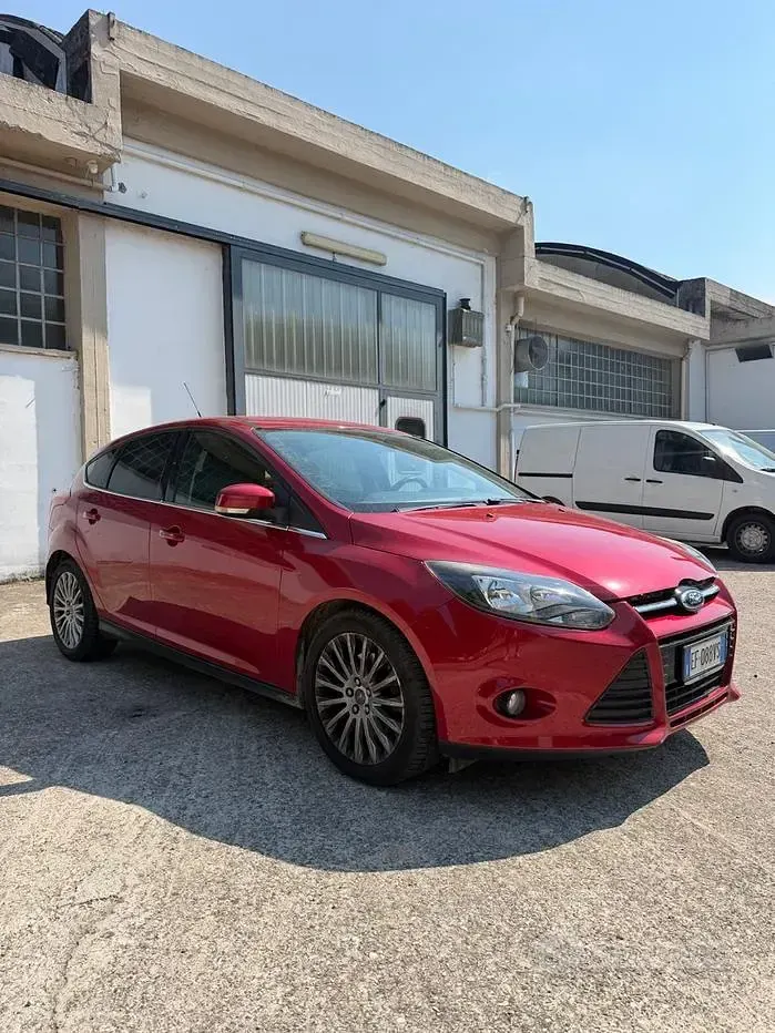 Usata Ford Focus Titanium 150 CV (110 kW) 2011 Rosso Berlina