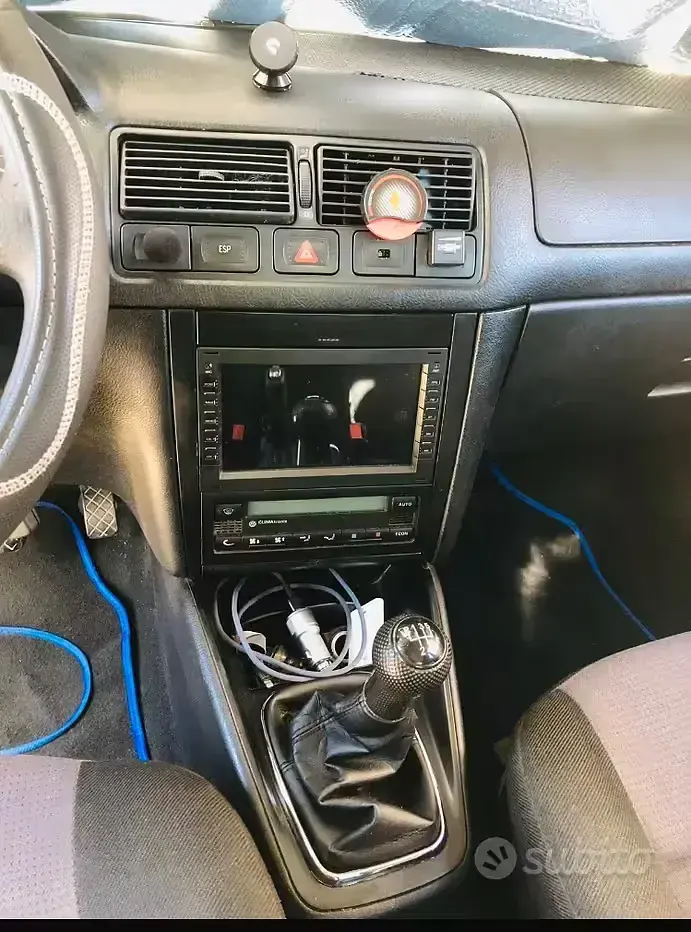 Usata VW Golf IV 75 CV (55 kW) 2001 Bluazzurro Berlina