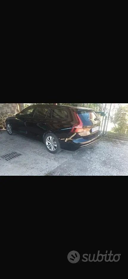 Usata Volvo V60 150 CV (110 kW) 2018 Nero Station wagon