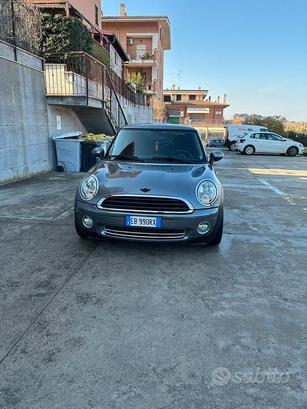 Begagnad Mini ONE 75 HK (55 kW) 2010 Grå Halvkombi