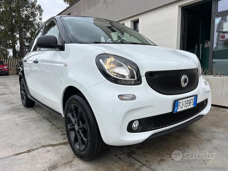 Usata Smart ForFour Passion 71 CV (52 kW) 2017 Bianco Utilitaria
