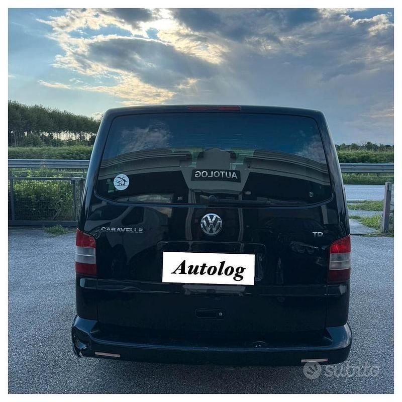 Usata VW T5 Comfortline 102 CV (75 kW) 2008 Nero Furgone