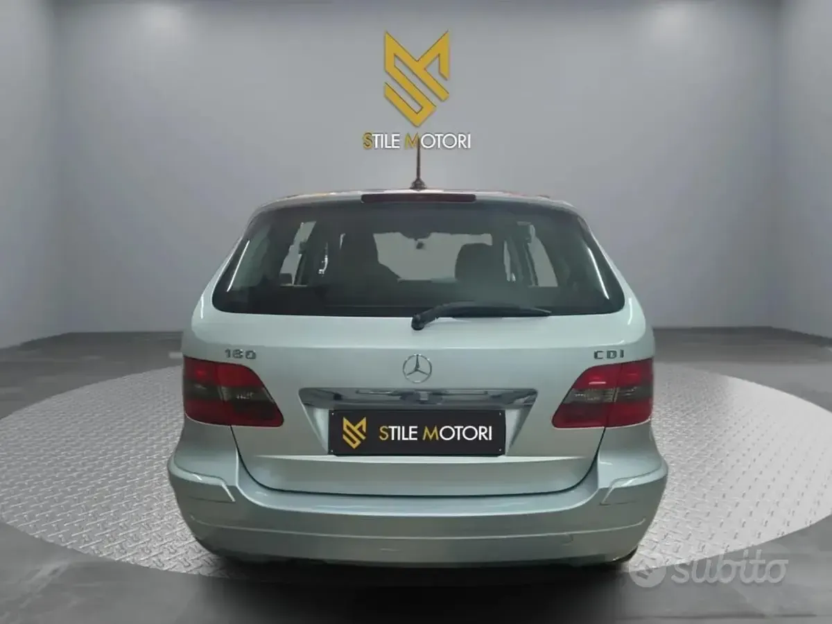 Usata Mercedes B180 109 CV (80 kW) 2008 Bianco Monovolume