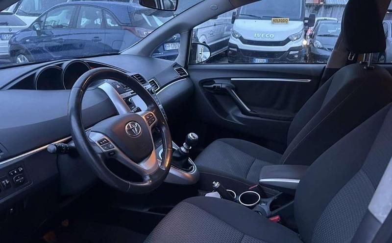 Usata Toyota Verso 111 CV (81 kW) 2015 Monovolume