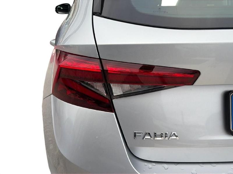 Usata Skoda Fabia Ambition 80 CV (58 kW) 2023 Argento Utilitaria