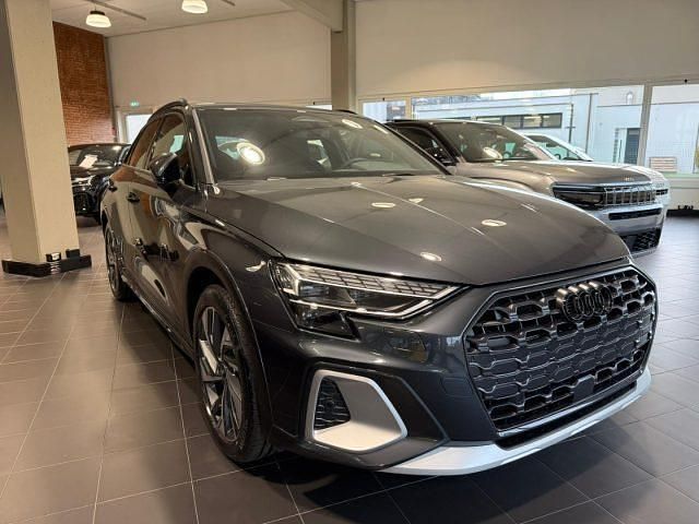 Nuova Audi A3 Advanced 150 CV (110 kW) 2025 Grigio scuro