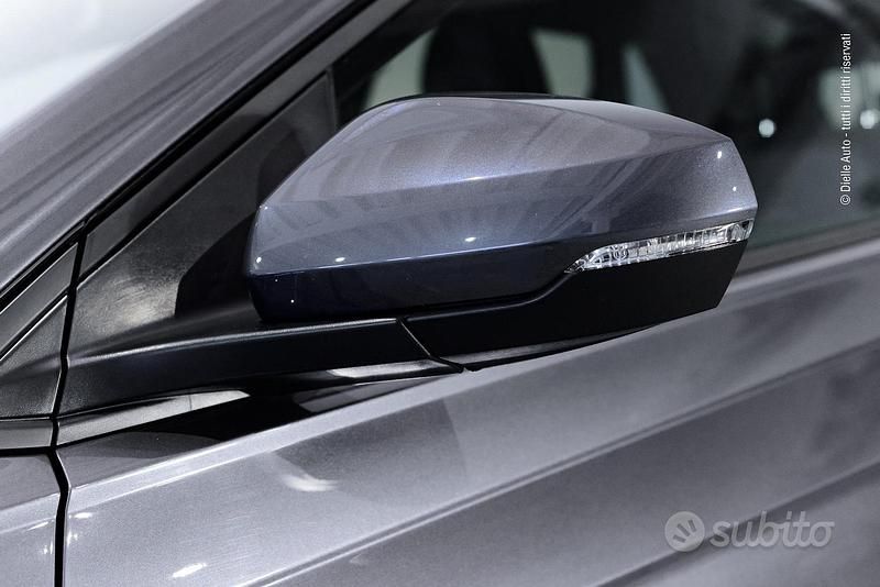 Usata VW Polo R-line 116 CV (85 kW) 2025 Smoky grey metallizzato Utilitaria