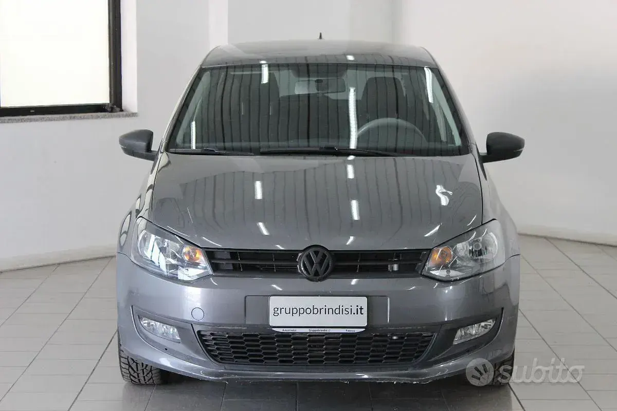 Begagnad VW Polo Comfortline 75 HK (55 kW) 2011 Grå Halvkombi