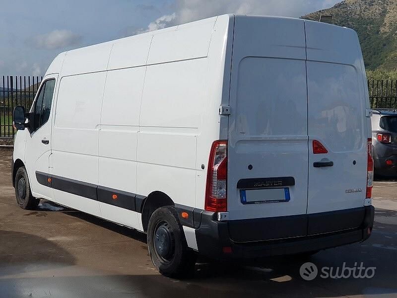 Usata Renault Master 135 CV (99 kW) 2020 Bianco Berlina
