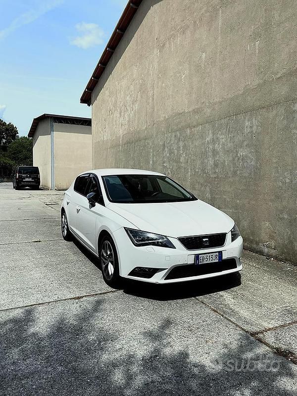 Bianco Usata 2012 Seat Leon Due volumi | 7500 € - Immagine 1/4