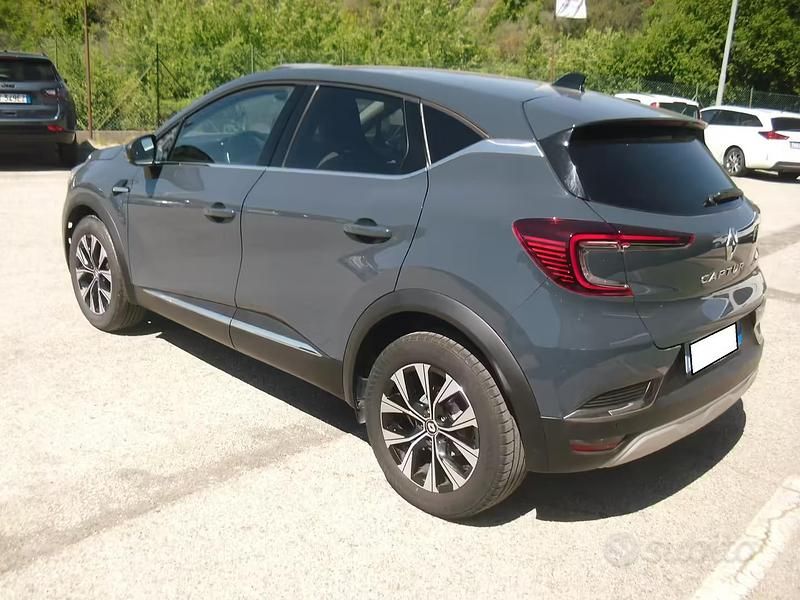Occasion Renault Captur Techno 101 ch (74 kW) 2023 Bleue SUV