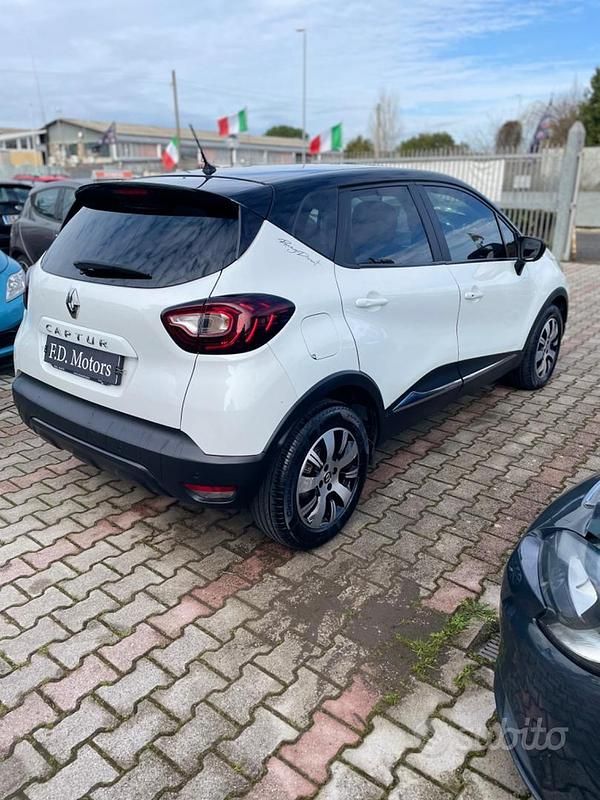 Usata Renault Captur 90 CV (66 kW) 2019 Bianco SUV