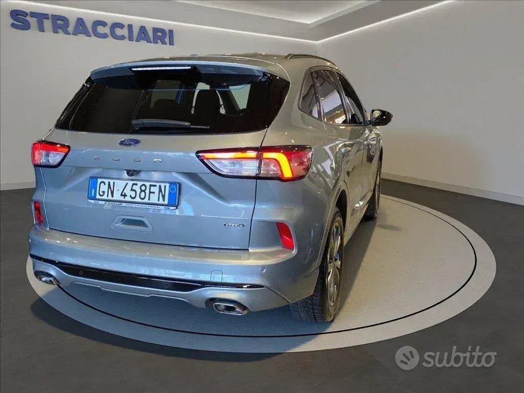 Usata Ford Kuga ST-Line 225 CV (165 kW) 2023 Grigio SUV