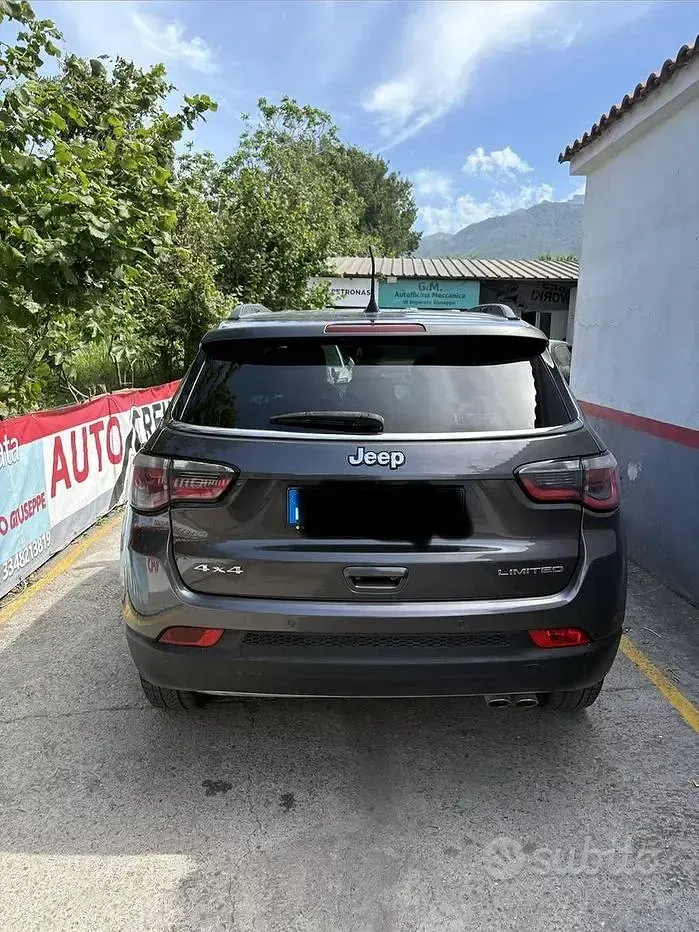 Usata Jeep Compass 140 CV (102 kW) 2018 Grigio SUV
