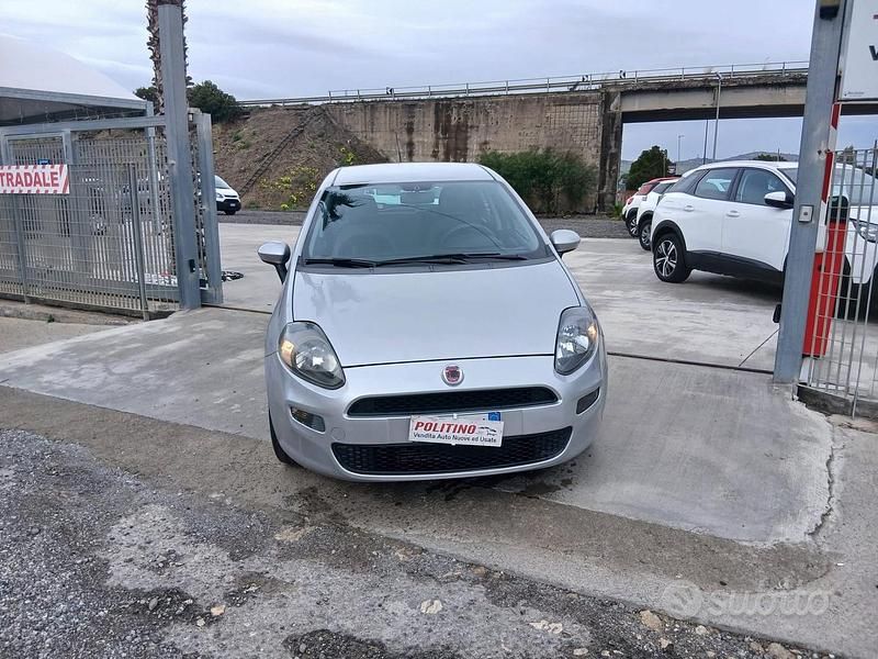 Usata Fiat Punto Street 95 CV (69 kW) 2012 Grigio Utilitaria