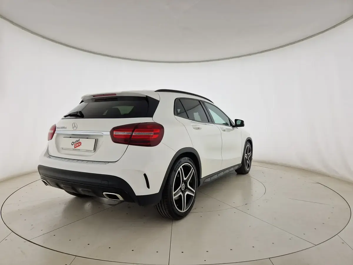 Usata Mercedes GLA200 Edition 136 CV (100 kW) 2019 Grigio SUV