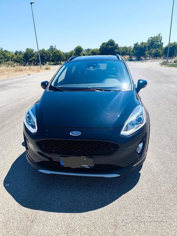 Usata Ford Fiesta 95 CV (69 kW) 2021 Nero Utilitaria