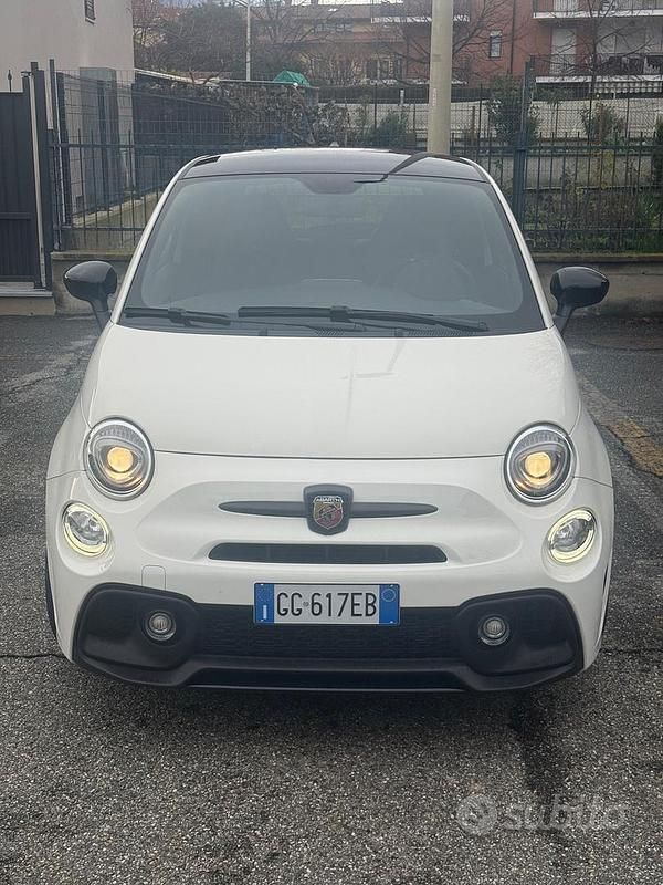 Usata Abarth 595 Esseesse 180 CV (132 kW) 2021 Bianco Berlina