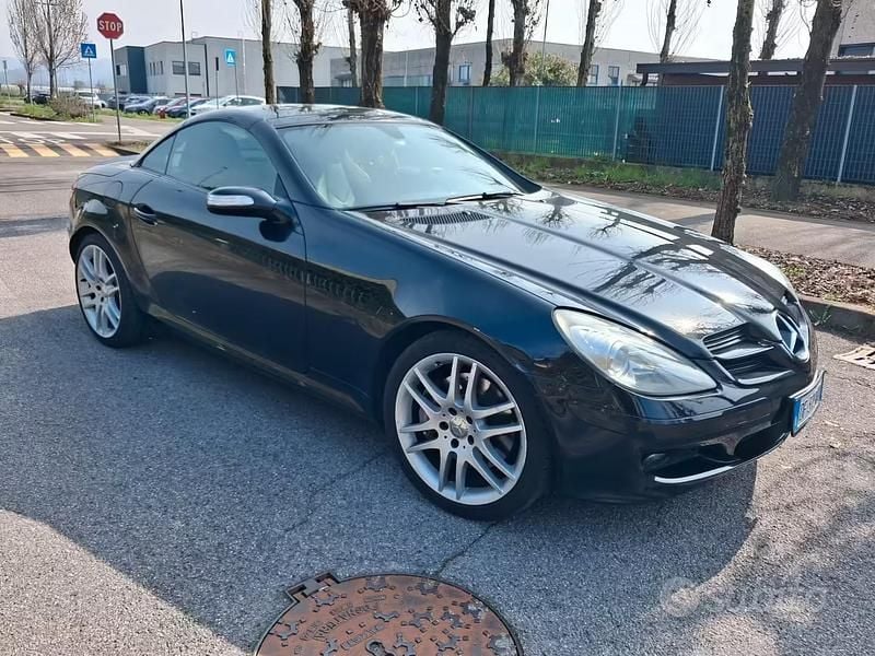 Usata Mercedes SLK280 231 CV (169 kW) 2007 Nero Cabrio