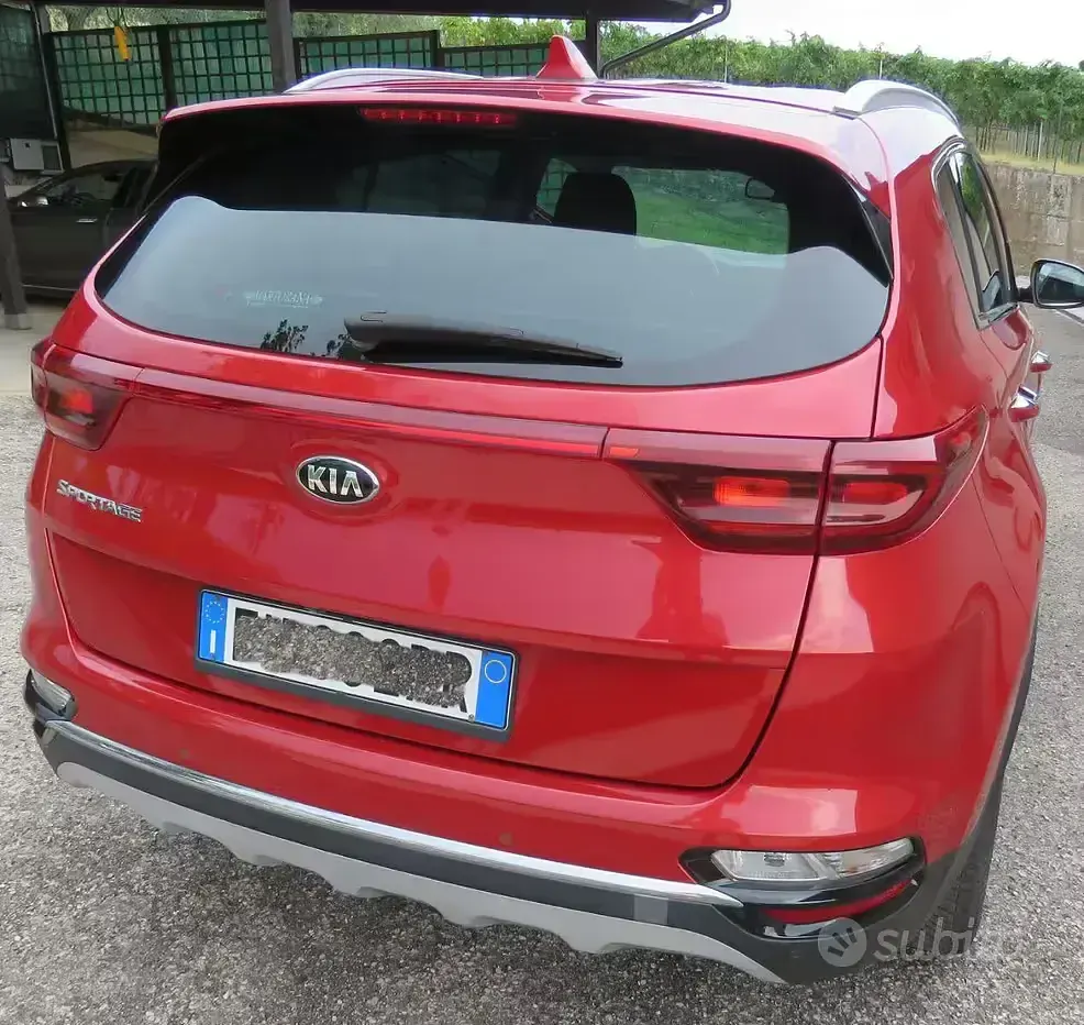 Usata Kia Sportage 115 CV (84 kW) 2019 Rosso SUV