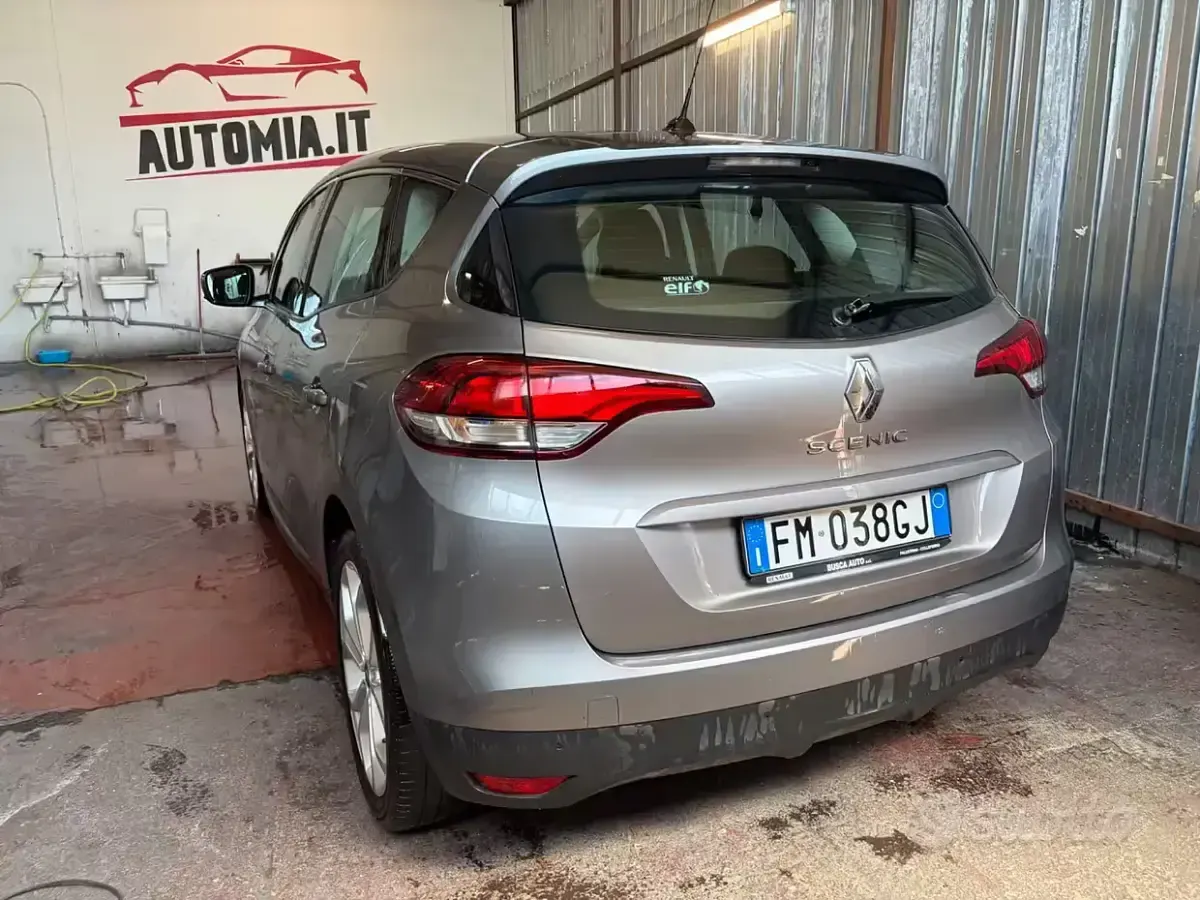 Usata Renault Scénic IV Zen 110 CV (80 kW) 2018 Grigio Monovolume