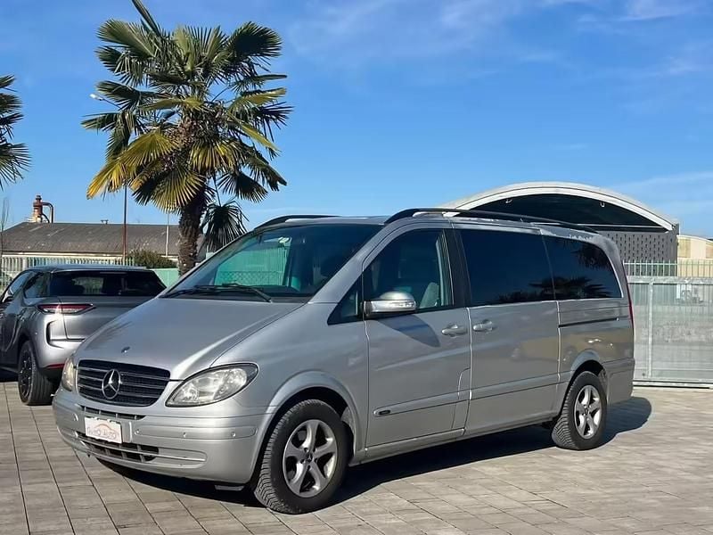 Usata Mercedes Viano 149 CV (109 kW) 2005 Argento Monovolume