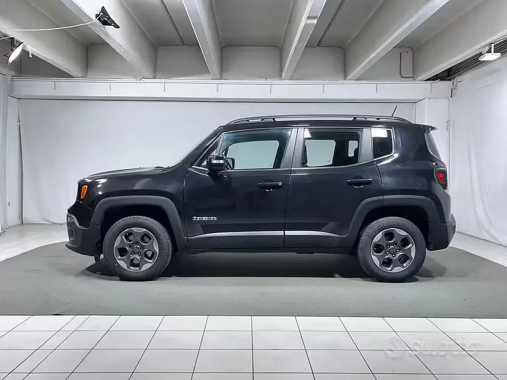 Usata Jeep Renegade Longitude 140 CV (102 kW) 2017 Nero SUV