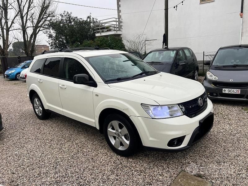 Usata Fiat Freemont Lounge 140 CV (102 kW) 2012 Bianco SUV