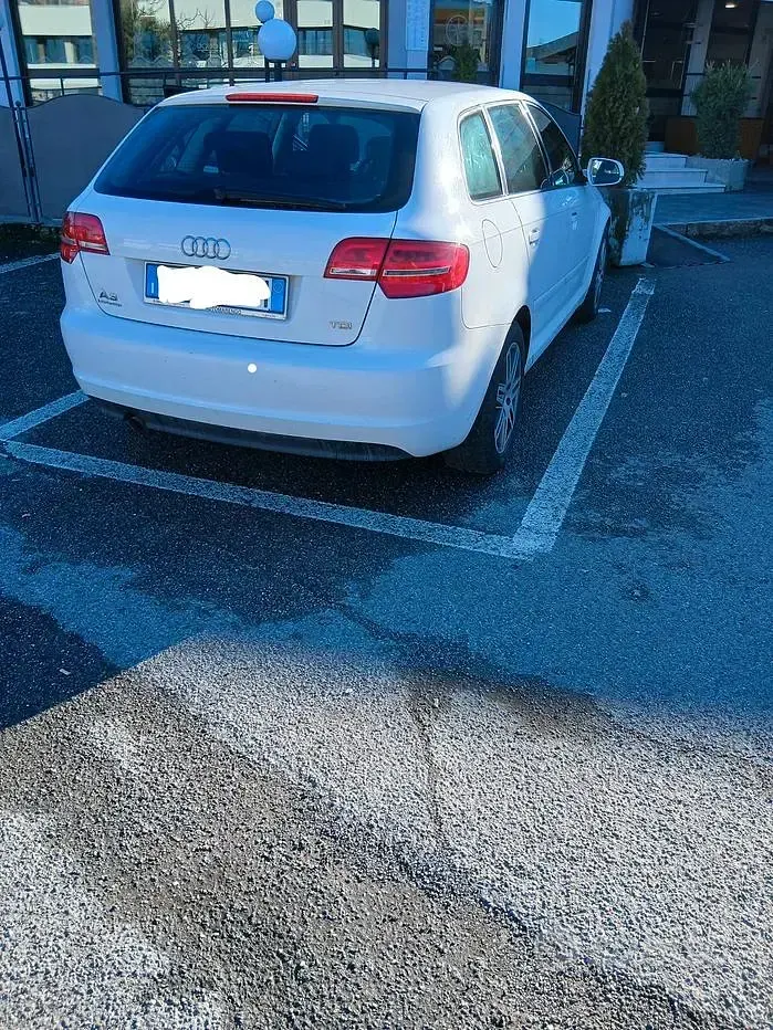 Usata Audi A3 Sportback 105 CV (77 kW) 2011 Bianco Utilitaria