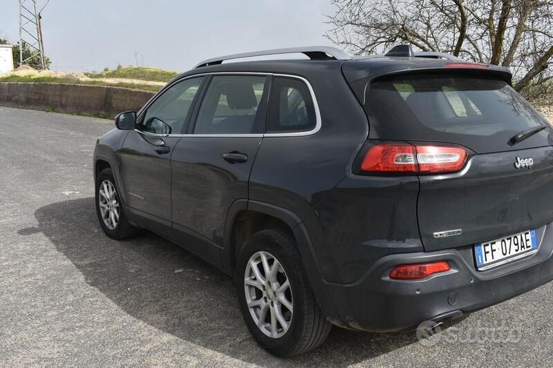 Usata Jeep Cherokee 140 CV (102 kW) 2016 Grigio SUV