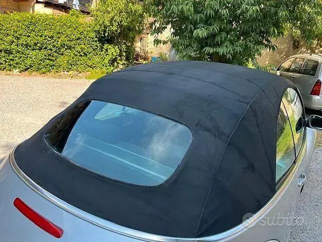 Usata VW New Beetle 102 CV (75 kW) 2003 Grigio Utilitaria