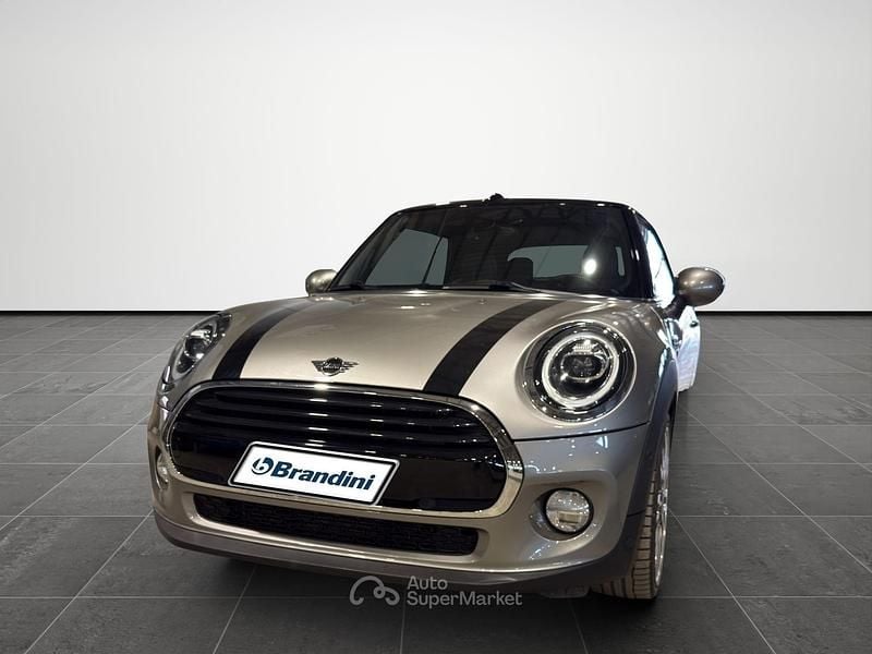 Usata Mini Cooper D Cabriolet Hype 116 CV (85 kW) 2018 Gray Cabrio