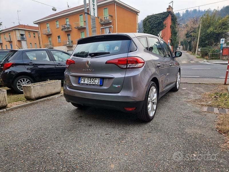 Usata Renault Scénic IV 140 CV (102 kW) 2019 Grigio Monovolume