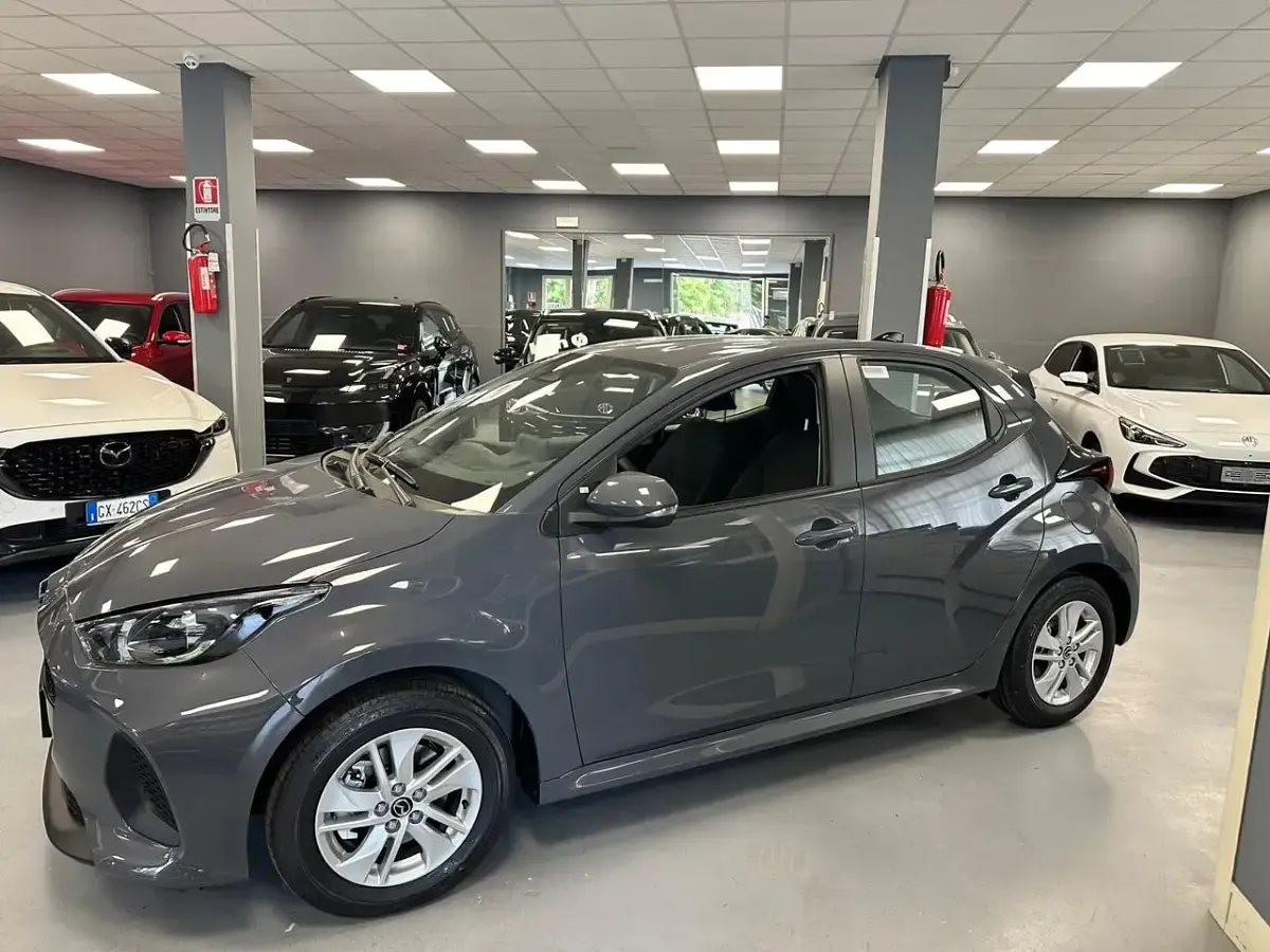Nuova Mazda 2 Center-Line 92 CV (67 kW) 2026 Grigio Utilitaria