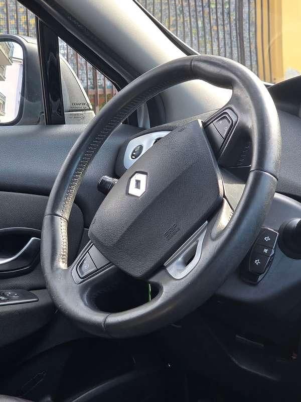 Usata Renault Scénic III Dynamique 110 CV (80 kW) 2010 Monovolume