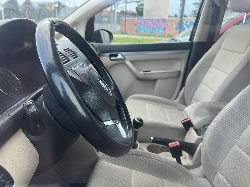 Usata VW Touran Comfortline 105 CV (77 kW) 2012 Nero Monovolume