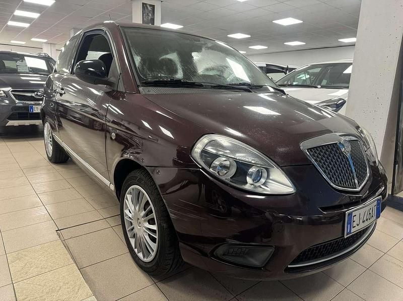 Lilla Usata 2011 Lancia Ypsilon Platinum Due volumi | 3900 € (Super prezzo) - Immagine 1/4