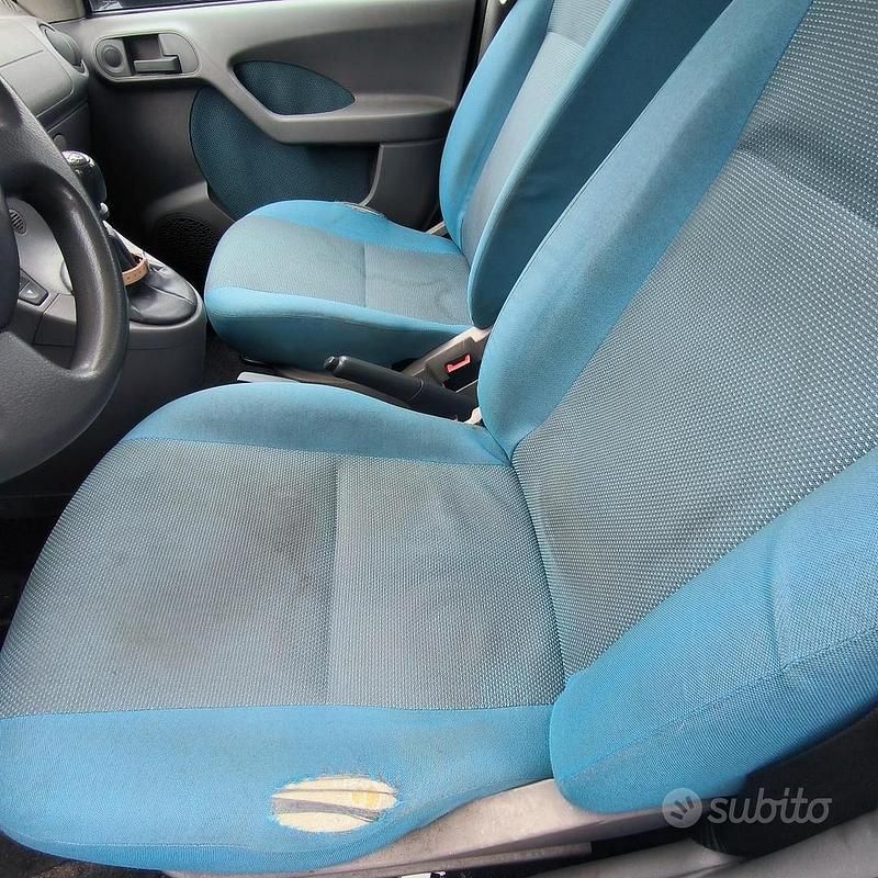 Usata Fiat Panda 70 CV (51 kW) 2004 Utilitaria