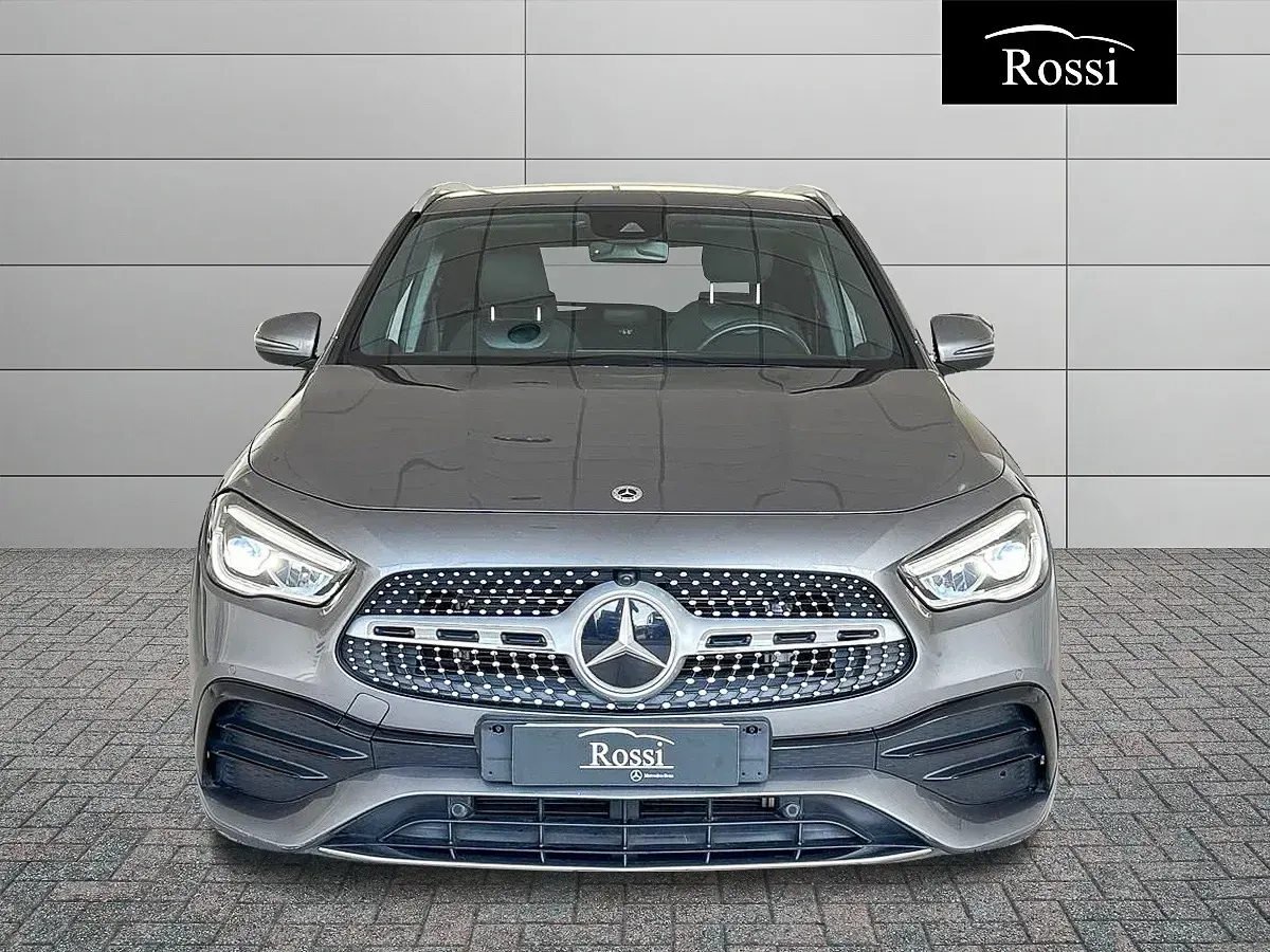 Usata Mercedes GLA180 Premium 116 CV (85 kW) 2021 Nero SUV