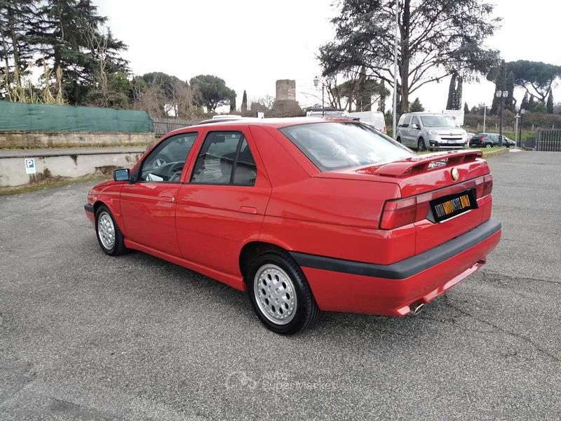 Usata Alfa Romeo 155 186 CV (136 kW) 1993 Rosso Berlina