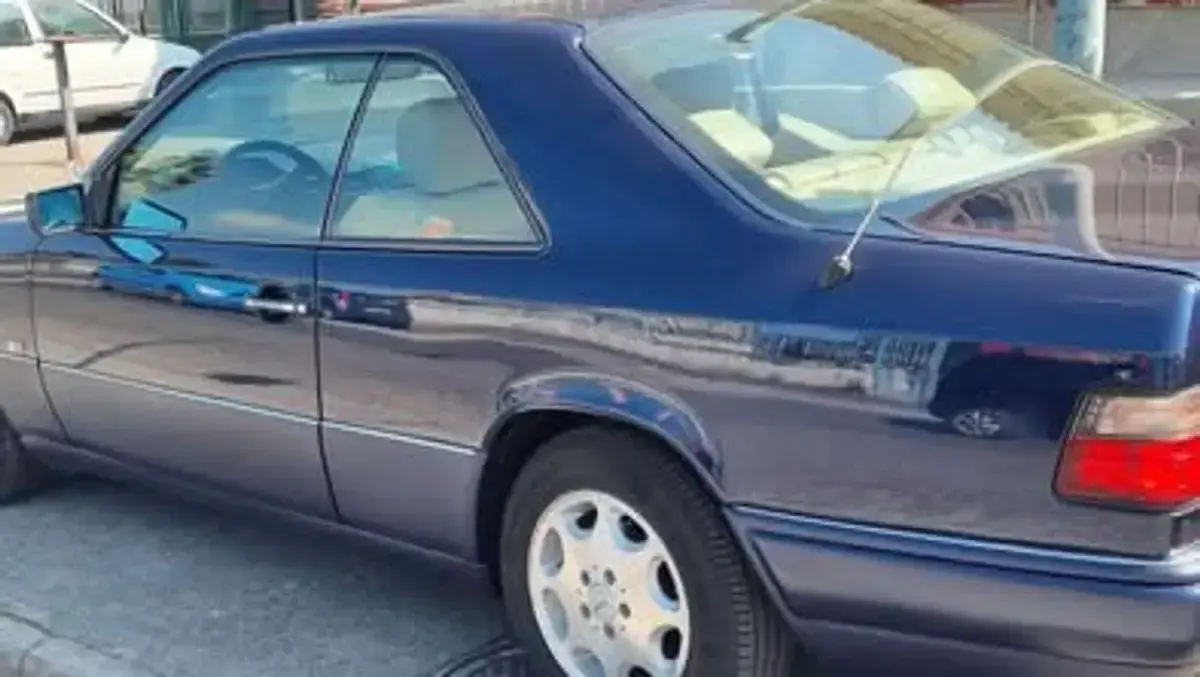 Usata Mercedes 200 150 CV (110 kW) 1996 Blu/azzurro Coupé