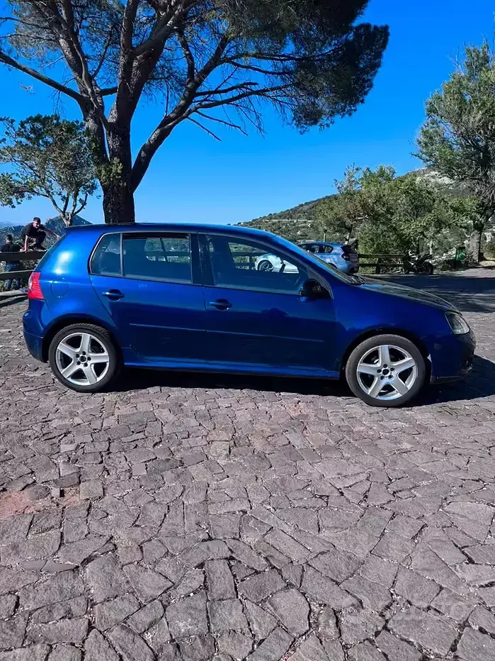 Usata VW Golf IV 105 CV (77 kW) 2006 Berlina