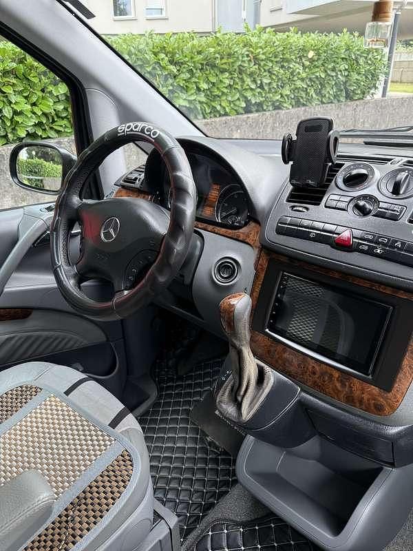 Usata Mercedes Viano 150 CV (110 kW) 2010 Nero Monovolume