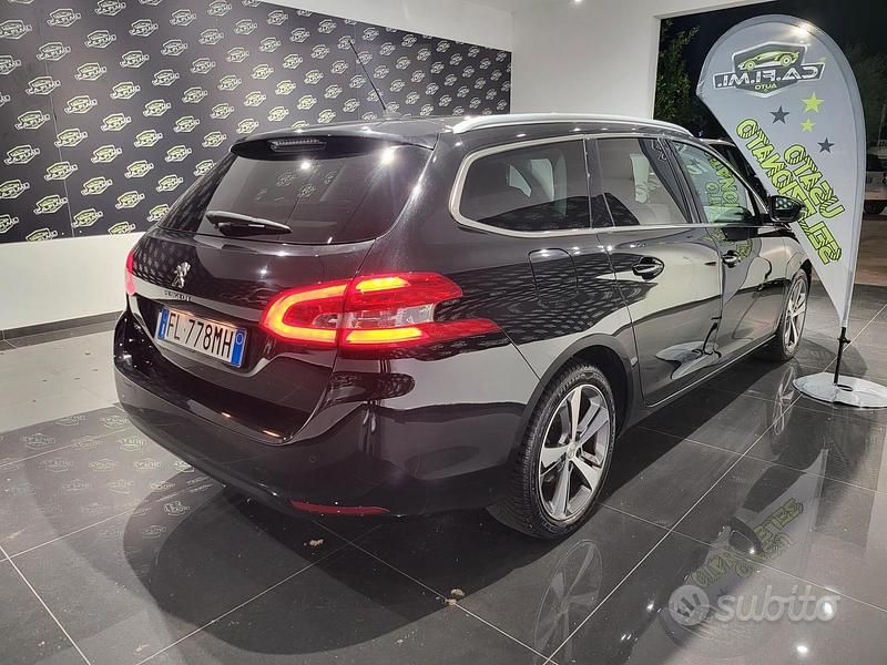 Usata Peugeot 308 Allure 120 CV (88 kW) 2017 Nero Berlina