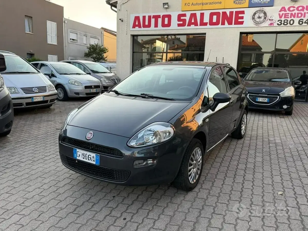 Usata Fiat Punto Street 70 CV (51 kW) 2016 Grigio Utilitaria