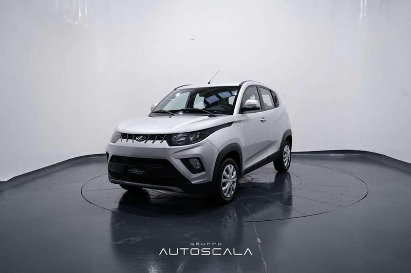 Grigio Usata 2025 Mahindra KUV100 SUV | 11.990 € (Buon prezzo) - Immagine 1/4