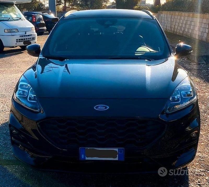 Usata Ford Kuga ST-Line X 120 CV (88 kW) 2022 Nero SUV