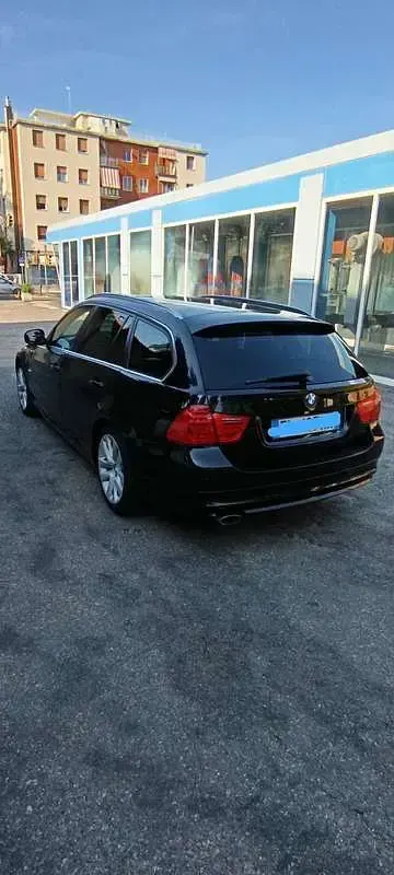 Usata BMW 320 184 CV (135 kW) 2011 Nero Station wagon
